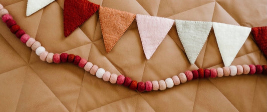 Cozy Rosey Felt Garland - Homeboxed