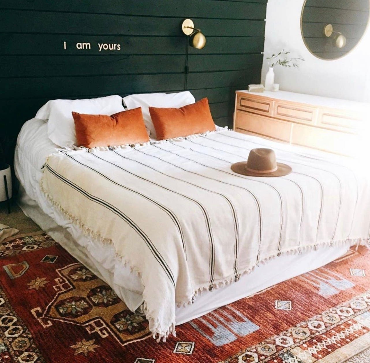 The Lola Throw - Homeboxed