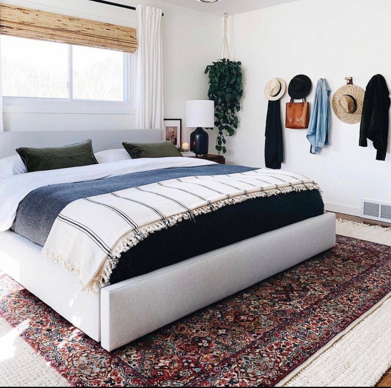 The Lola Throw - Homeboxed