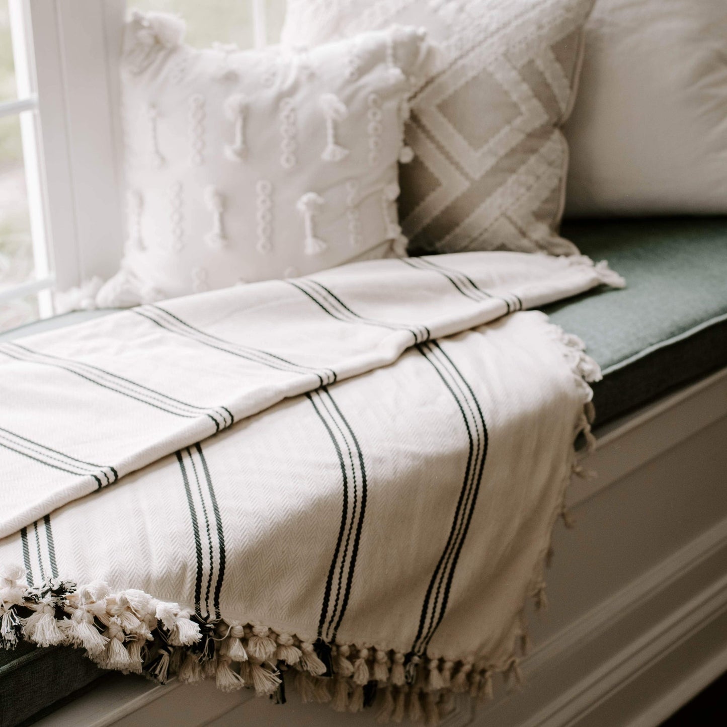 The Lola Throw - Homeboxed