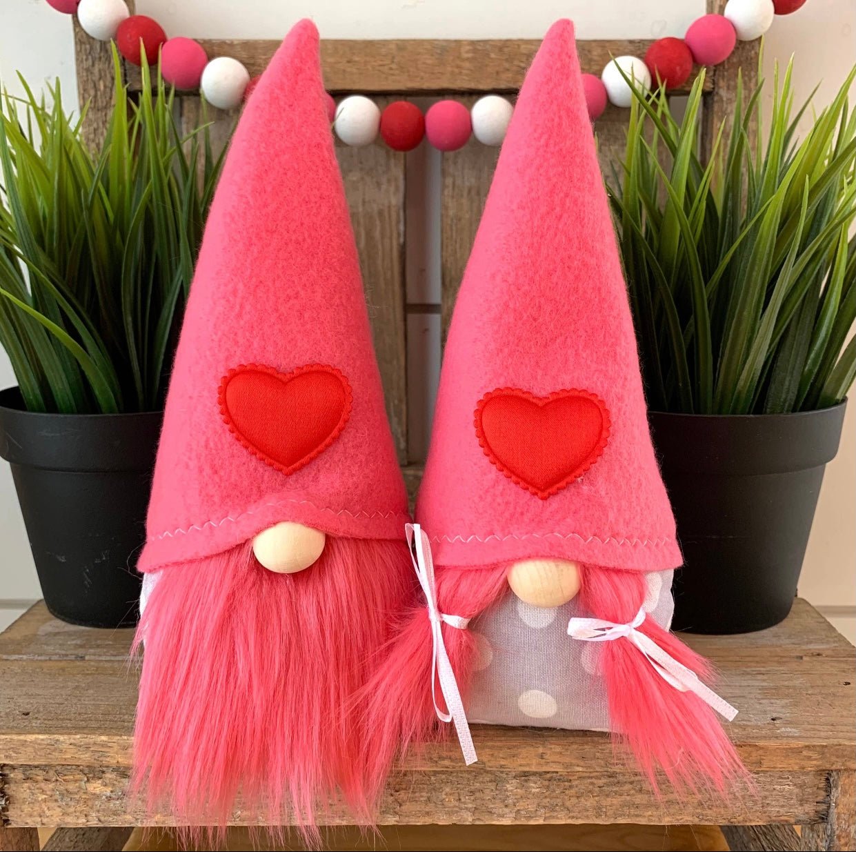 Valentine Couple Gnomes - Homeboxed