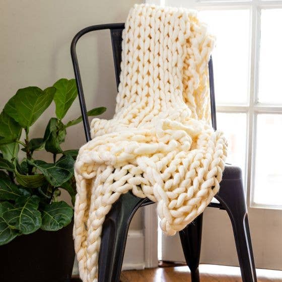 Chunky Knit Throw - Homeboxed